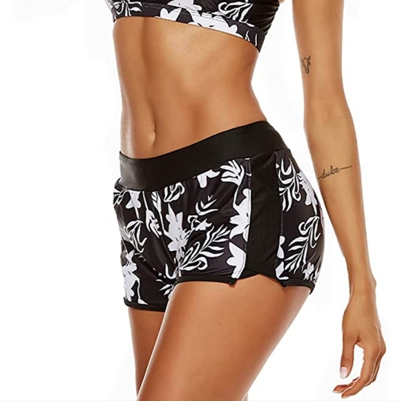 Wenly Zeng Womens Sporty Floral Print Two Piece Swimsuits with Mesh X Back Tops - Picture 7 of 16